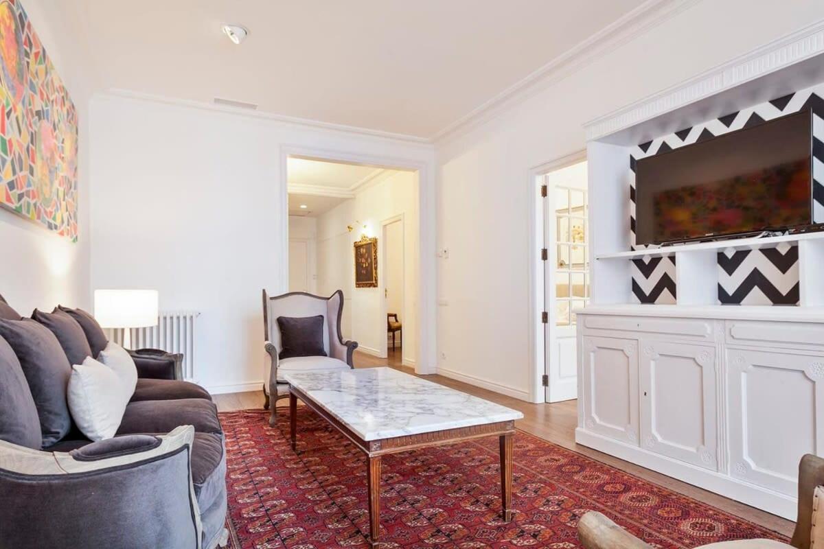 Апартаменты Casa Batllo - Luxury Historic 4Bd 4Bth For 9 Guests Барселона Экстерьер фото
